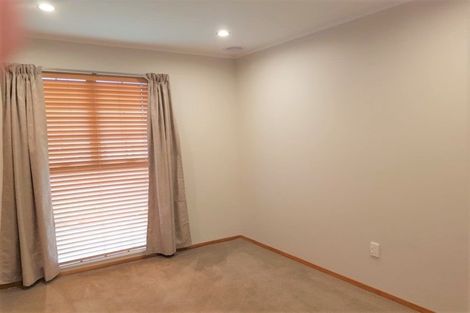 Photo of property in 86 Omapere Street, Whitby, Porirua, 5024