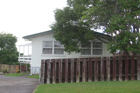 Photo of property in 38 Sunvue Road, Glen Eden, Auckland, 0602