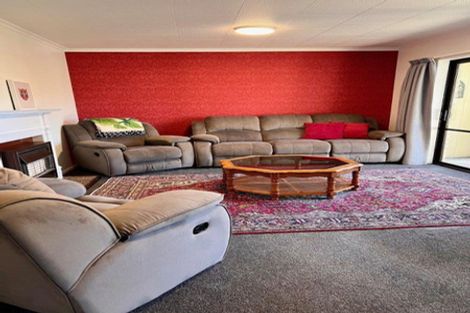 Photo of property in 343 Devon Street West, New Plymouth, 4310