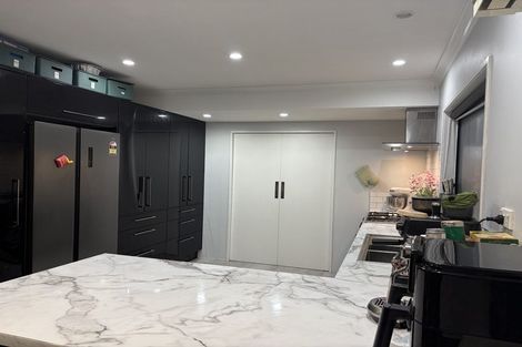 Photo of property in 46a Edgecombe Street, Newlands, Wellington, 6037