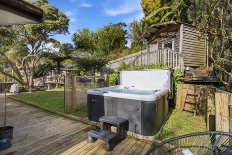 Photo of property in 13 Beaudine Avenue, Glenfield, Auckland, 0629