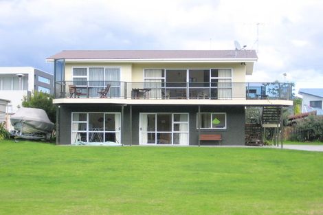 Photo of property in 307 Beach Road, Whangamata, 3620