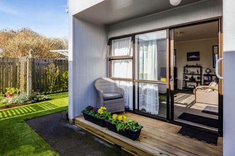 Photo of property in 40 Vogel Street, Hawera, 4610