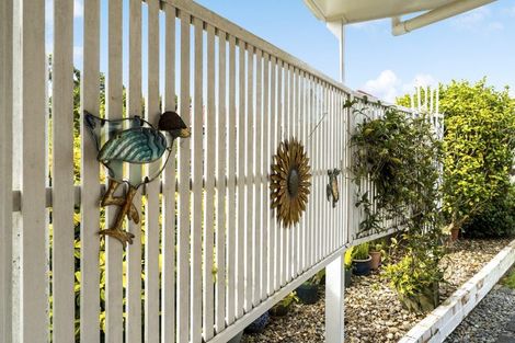 Photo of property in 2/9 Annette Avenue, Te Atatu South, Auckland, 0610