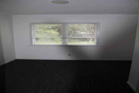 Photo of property in 17 Windy Ridge Road, Glenfield, Auckland, 0629