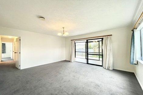 Photo of property in 1/17 Orchid Place, Te Atatu South, Auckland, 0610