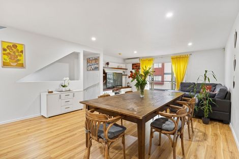 Photo of property in Lakeview Terrace, 27/14 Ambrico Place, New Lynn, Auckland, 0600