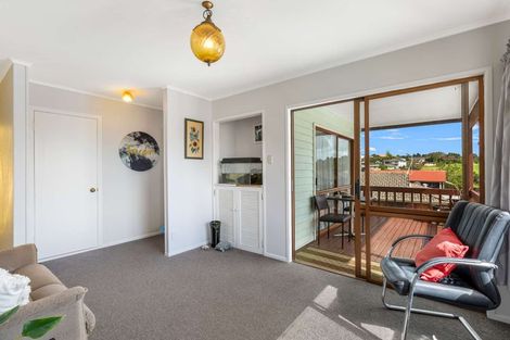 Photo of property in 32 Kirby Street, Glendene, Auckland, 0602
