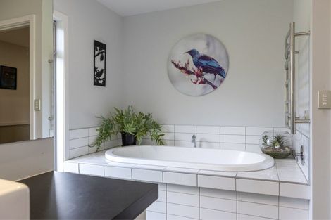 Photo of property in 60 Dalmore Way, Acacia Bay, Taupo, 3385