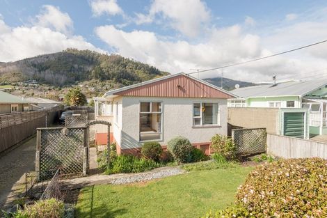 Photo of property in 1/125 Tipahi Street, Nelson South, Nelson, 7010