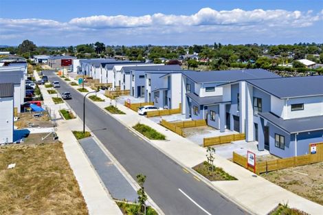 Photo of property in 37 Tapuwae Way, Mangere Bridge, Auckland, 2022