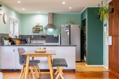 Photo of property in 89 Martin Road, Paraparaumu Beach, Paraparaumu, 5032