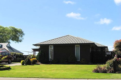 Photo of property in 16 Ashby Grove, Kaiapoi, 7630