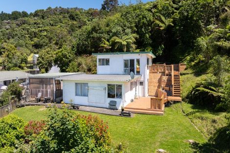 Photo of property in 11 Bogle Grove, Stokes Valley, Lower Hutt, 5019