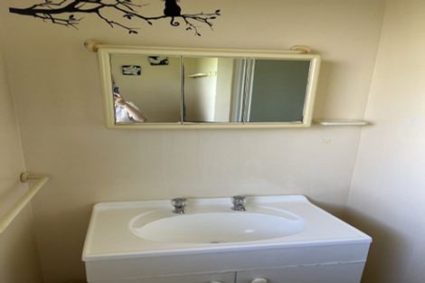 Photo of property in 175 Vaughans Road, Okura, Albany, 0792