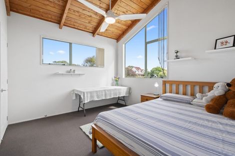 Photo of property in 37 Riverside Drive, Waiuku, 2123