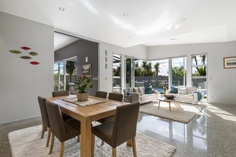 Photo of property in 2 Pounamu Avenue, Greenhithe, Auckland, 0632