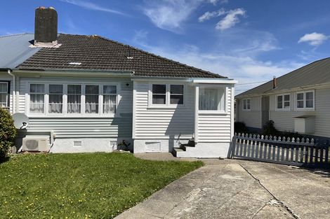Photo of property in 17 Hall Crescent, Epuni, Lower Hutt, 5011