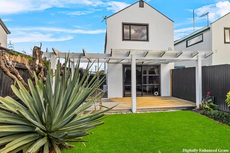 Photo of property in 4/185 Hastings Street East, Waltham, Christchurch, 8023