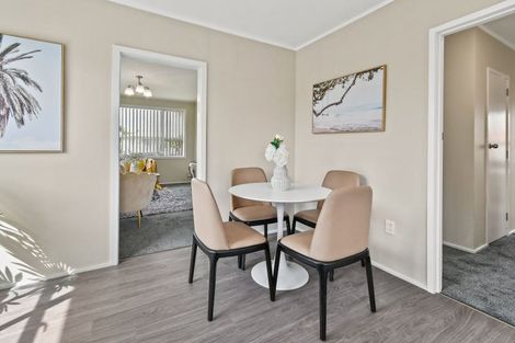 Photo of property in 34 Convair Crescent, Mangere, Auckland, 2022