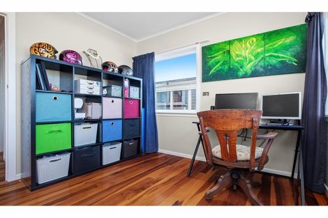 Photo of property in 16b Campbell Street, Waiuku, 2123