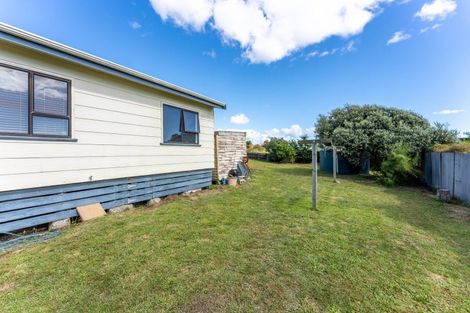 Photo of property in 17 Kitchener Street, Te Horo Beach, Otaki, 5581