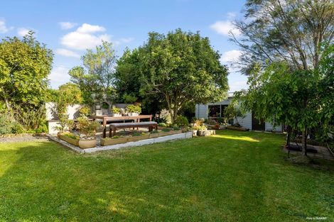 Photo of property in 36 Savoy Road, Glen Eden, Auckland, 0602