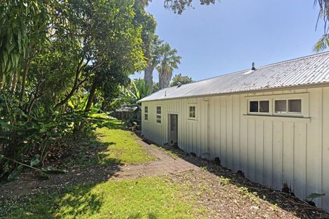 Photo of property in 90 Pendarves Street, New Plymouth, 4310