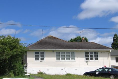 Photo of property in 357a Blockhouse Bay Road, Blockhouse Bay, Auckland, 0600