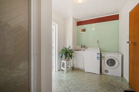 Photo of property in 138 Kawaha Point Road, Kawaha Point, Rotorua, 3010