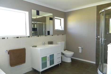 Photo of property in 8 Kendall Road, Kerikeri, 0230