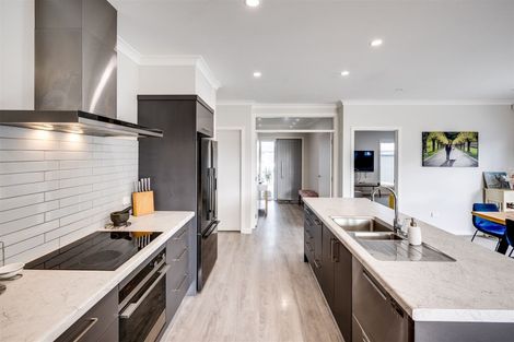 Photo of property in 28 Hurunui Drive, Te Awa, Napier, 4110