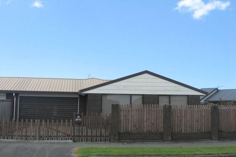 Photo of property in 6a Rolfe Place, Bishopdale, Christchurch, 8053