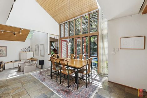 Photo of property in 14 Kingsclere Place, Goodwood Heights, Auckland, 2105