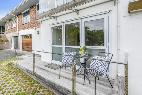 Photo of property in 2/24 Selwyn Road, Cockle Bay, Auckland, 2014