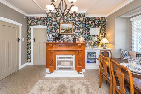 Photo of property in 33 Grey Street, College Estate, Whanganui, 4500