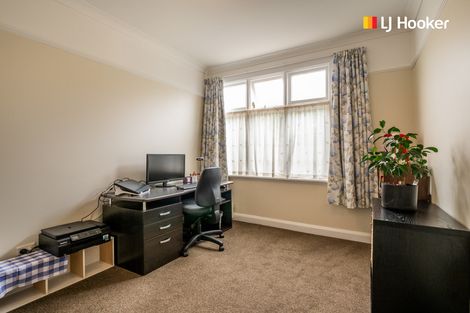 Photo of property in 16 West Avenue, Saint Clair, Dunedin, 9012