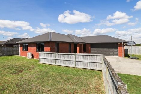 Photo of property in 2 Beckham Close, Grandview Heights, Hamilton, 3200