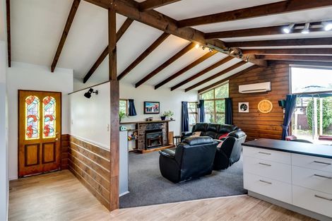 Photo of property in 22 Gebbie Road, Taradale, Napier, 4112