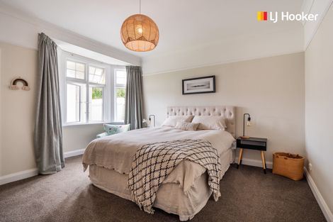 Photo of property in 16 West Avenue, Saint Clair, Dunedin, 9012