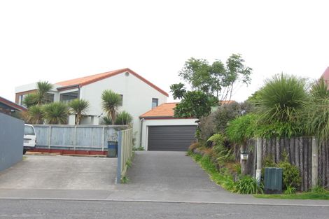 Photo of property in 19a The Outlook, Oakura, 4314