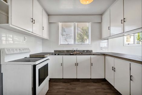 Photo of property in 3/341 Devon Street West, New Plymouth, 4310