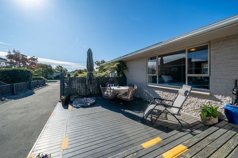 Photo of property in 14 Bideford Place, Dallington, Christchurch, 8061