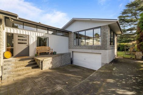 Photo of property in 422 Cashmere Road, Westmorland, Christchurch, 8025