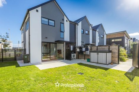 Photo of property in 2 Dahl Drive, Wallaceville, Upper Hutt, 5018