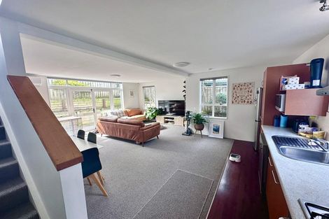 Photo of property in 4b The Quadrant, Miramar, Wellington, 6022