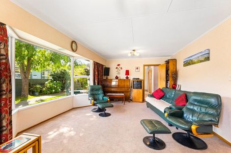 Photo of property in 17 Momona Street, Wainuiomata, Lower Hutt, 5014