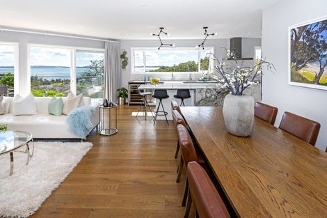 Photo of property in 74 Mellons Bay Road, Mellons Bay, Auckland, 2014