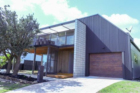 Photo of property in 6 Alexander Place, Papamoa Beach, Papamoa, 3118