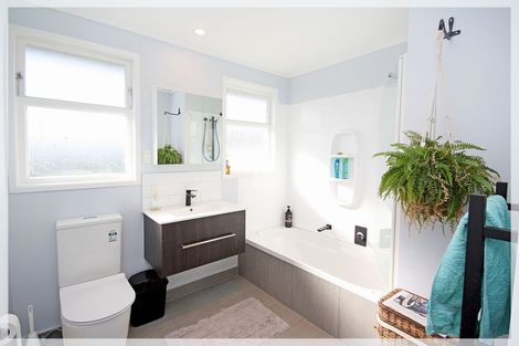 Photo of property in 42 Robinson Crescent, Westbrook, Palmerston North, 4412